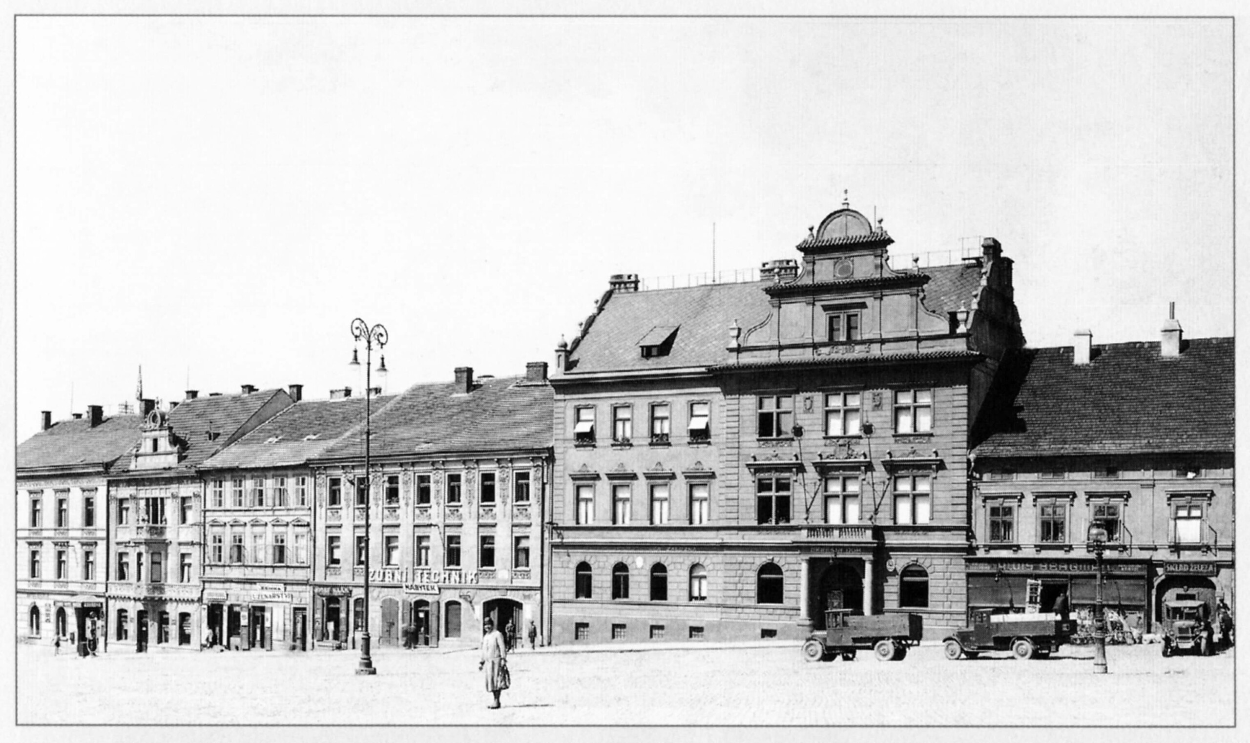 Karnet, architekti U Podařilů