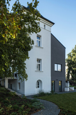 Karnet, architekti