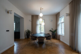 Karnet, architekti