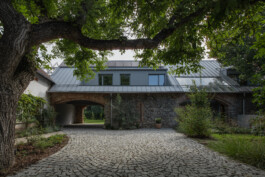 Karnet, architekti