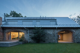 Karnet, architekti
