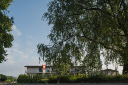 Karnet, architekti